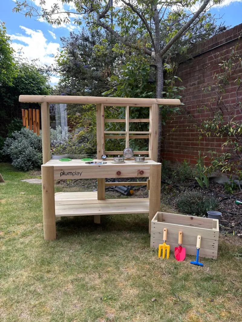 Outdoor play kitchen assembly completed in St Albans